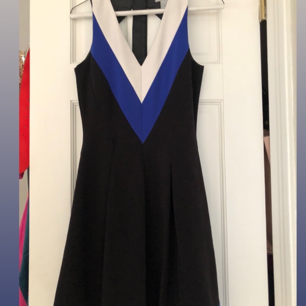 H&M fit and flare dress 💙 perfect for summer!